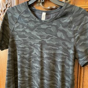 Lululemon Quick Pace top. New with tags.